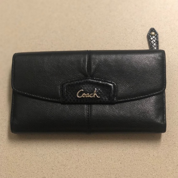 Black Coach wallet - Picture 1 of 4